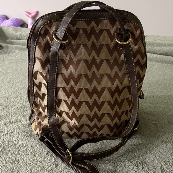 Wonder Woman Chevron Pattern Backpack - Picture 2 of 3